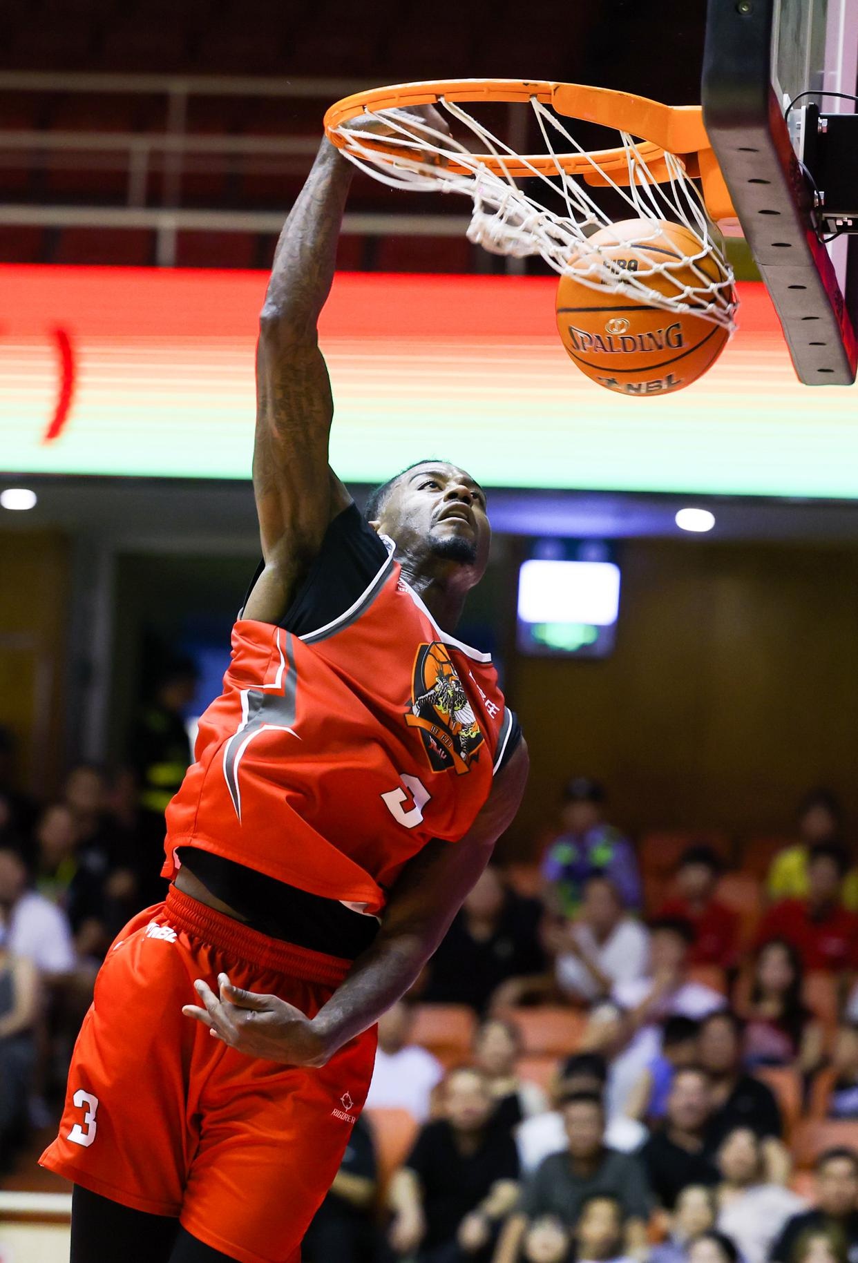 包含高手云集宏伟赛事,篮球场上风起云涌,掀起巨浪的词条 包含高手云集宏伟赛事,篮球场上风起云涌,掀起巨浪的词条