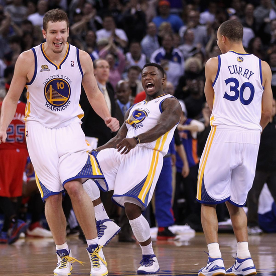 lol下注网站-包含老鹰投身勇士血战,夺取独特胜利等待宠儿谁是赢家的词条